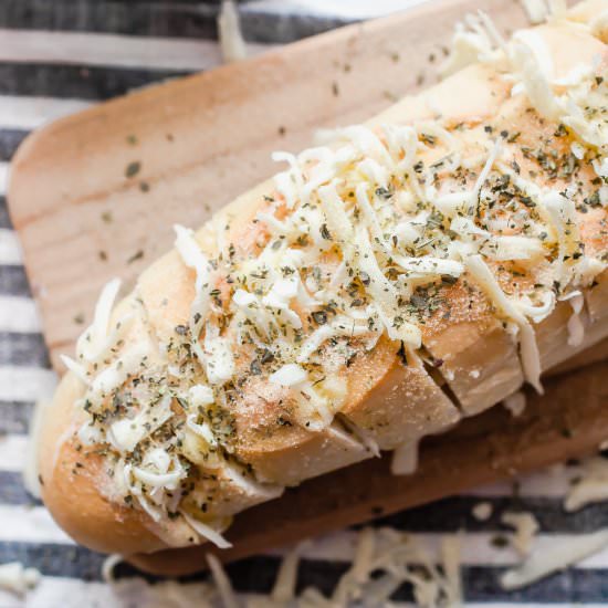 Cheesy Garlic Pull Apart Bread
