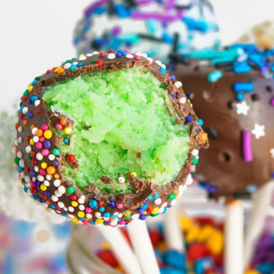 Homemade Cake Pops and Cake Balls