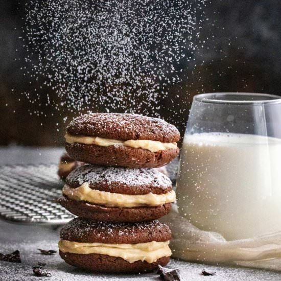 Tiramisu Whoopie Pies