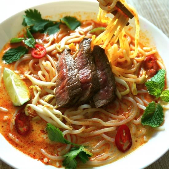 Laksa – Coconut Curry Noodle Soup