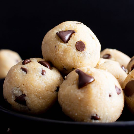 Paleo Cookie Dough Bites