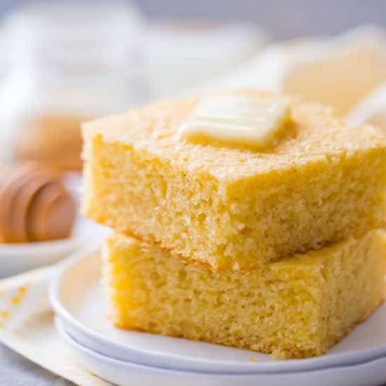 Moist and Sweet Cornbread