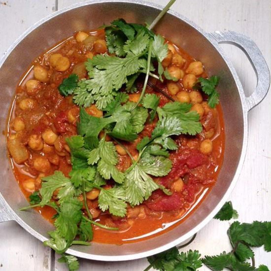 Chole bhuna (chickpea curry)