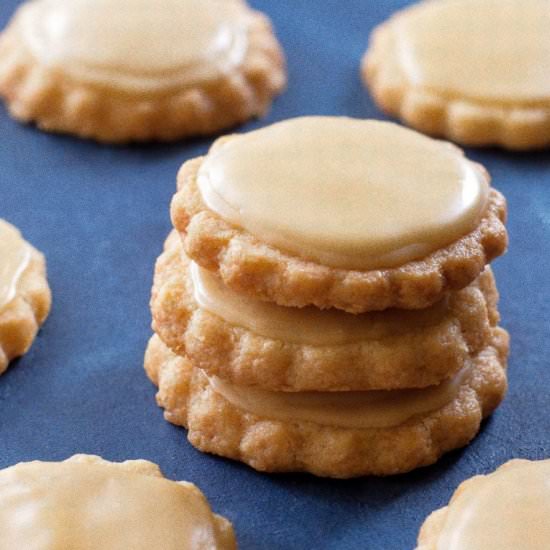 Maple Shortbread Cookies