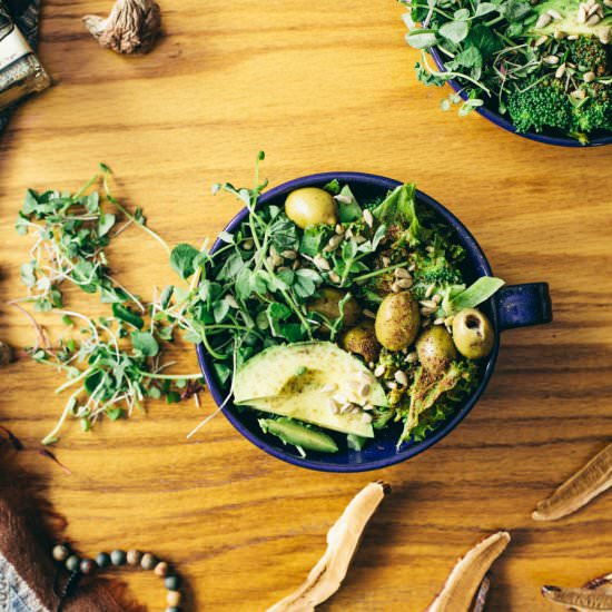 20 Minute Messy Buddha Bowl