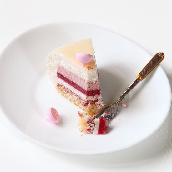 Strawberry Yogurt Mousse Cake