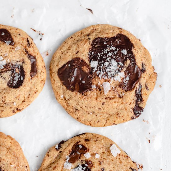 Paleo Chewy Chocolate Chip Cookies