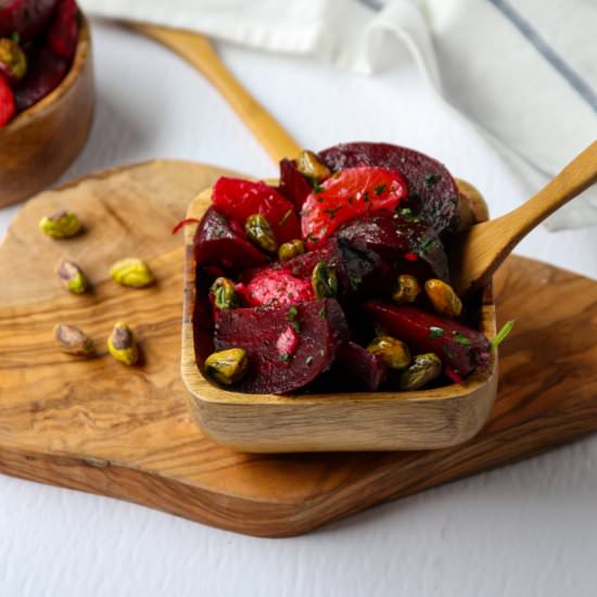Beet Pistachio & Orange Salad