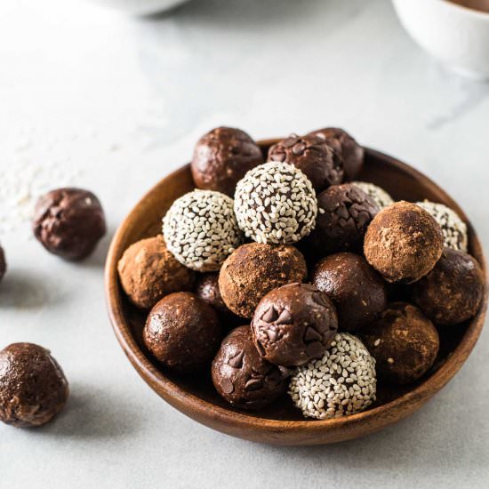 Dark Chocolate Almond Energy Bites