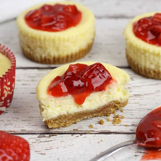 Easy Mini Cheesecakes