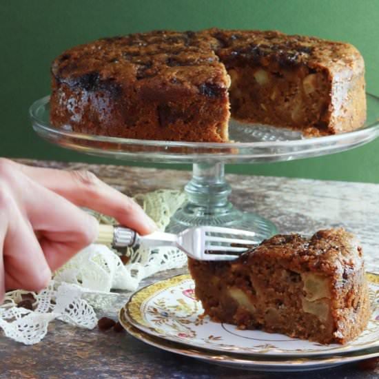 Vegan Spiced Apple & Sultana Cake