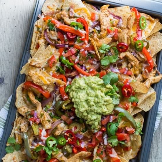 loaded chicken fajita nachos
