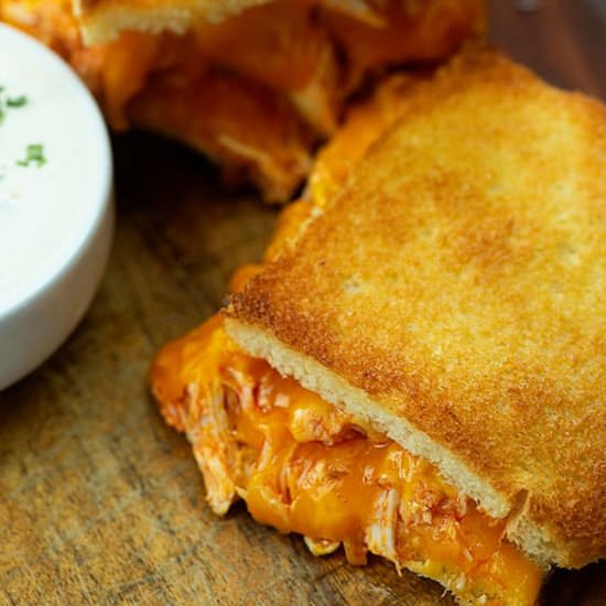 BUFFALO CHICKEN GRILLED CHEESE