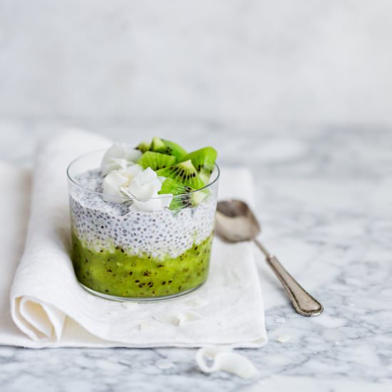 Kiwi chia pudding