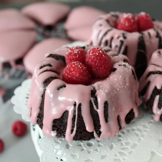 Valentine’s Day Mini Cakes