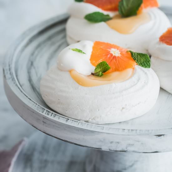 Vegan Pavlova with Grapefruit Curd