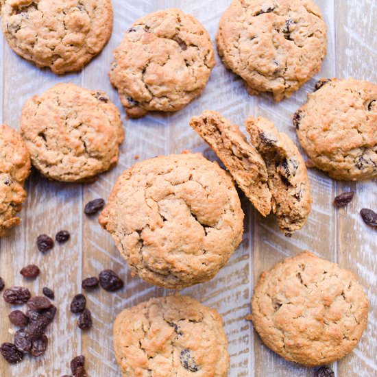 Peanut butter oatmeal raisin cookie