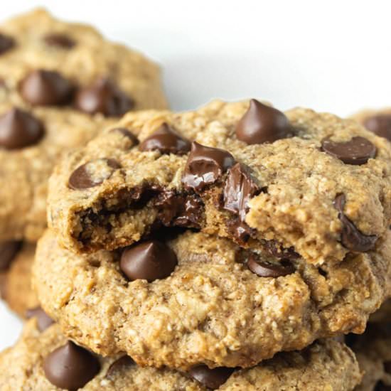 Vegan Oatmeal Chocolate Chip Cookie
