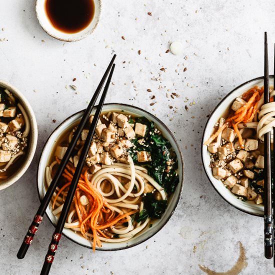 EASY VEGAN NOODLES SOUP