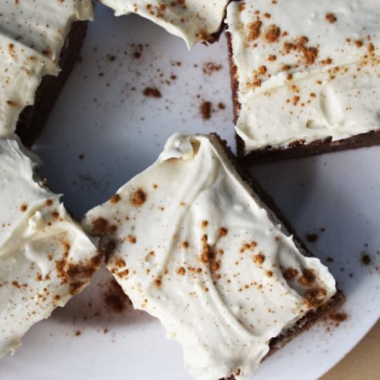 Cinnamon Roll Blondies