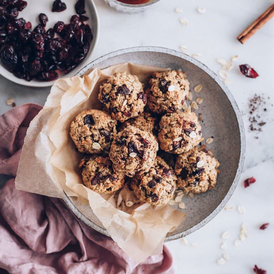 Dark Chocolate Cherry Granola Bites