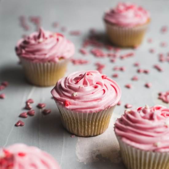 Simple Vegan Vanilla Cupcakes