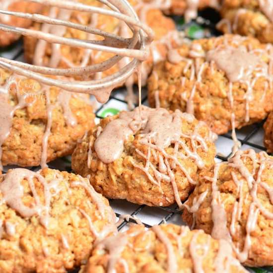 Cinnamon Oatmeal Cookies