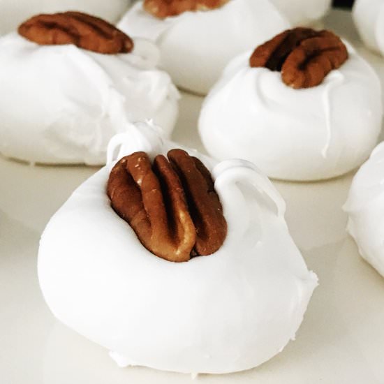 Old Fashioned Pecan Divinity