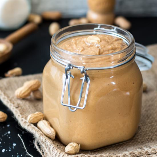 Homemade peanut butter