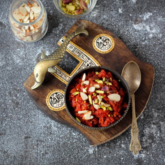 gajar halwa (red carrot pudding)