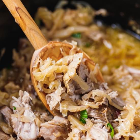 Slow Cooker Pork And Sauerkraut