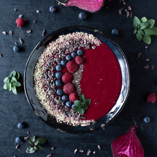 Valentine’s Day Smoothie Bowl