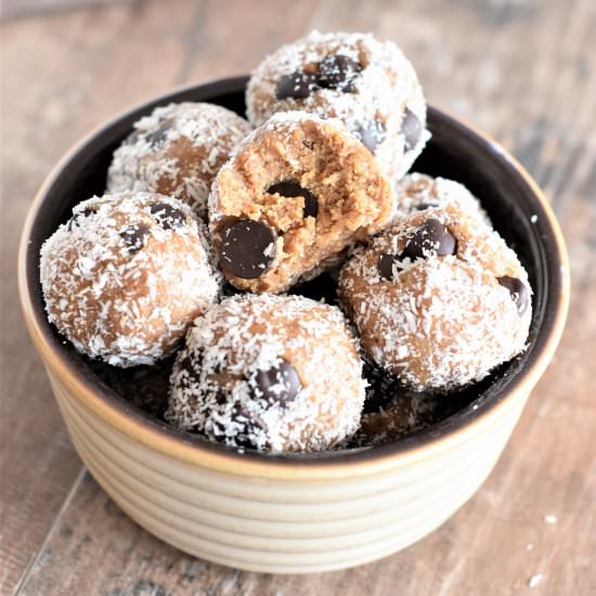 Almond Butter Cookie Dough Bites
