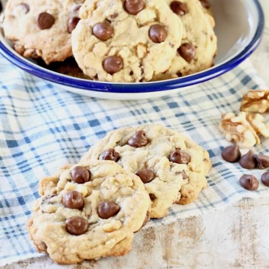 Chocolate Chip Walnut Cookies