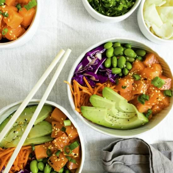 Salmon poke bowl