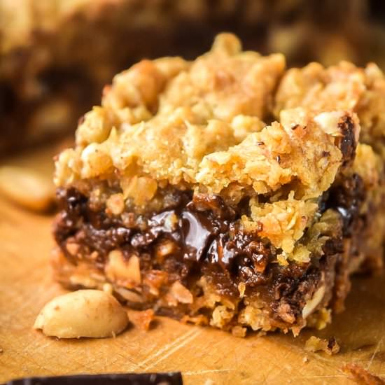 Crunchy Peanut Butter Caramel Bars