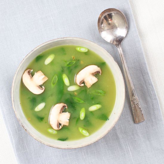 Vegan Spinach Soup with Ginger