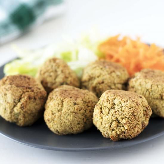 Baked cauliflower falafel
