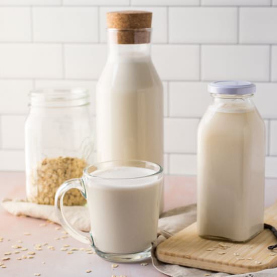 Homemade Vanilla Oat Milk