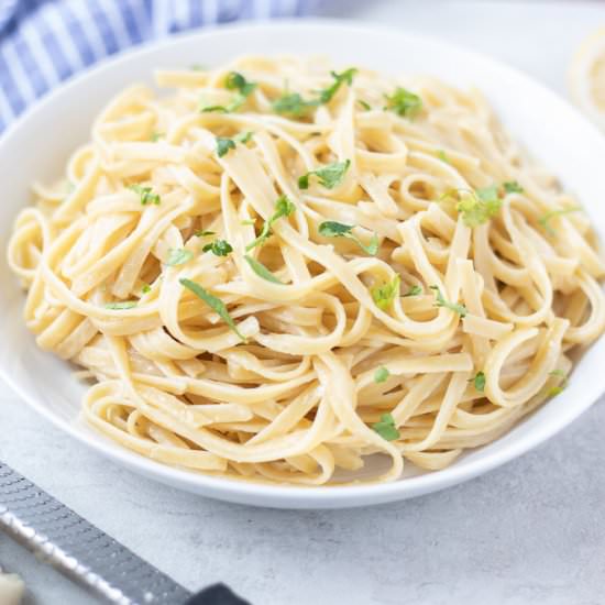 Skinny Fettuccine Alfredo