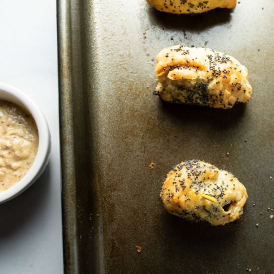PUFF PASTRY SAUSAGES IN A BLANKET
