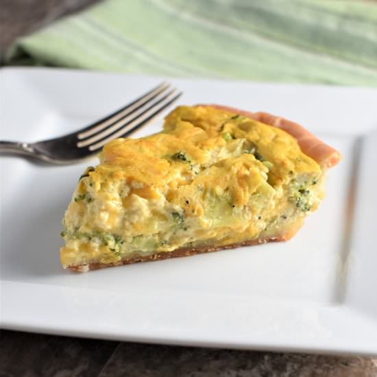 Cheesy Broccoli Vegan Quiche