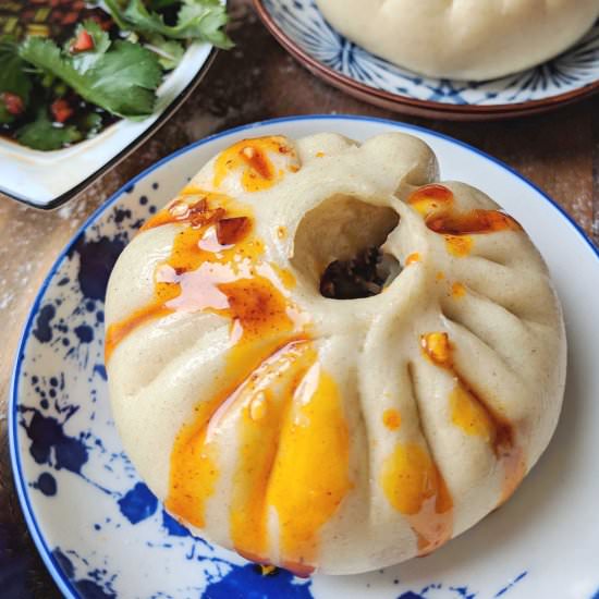 Steamed bao buns