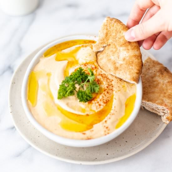 The Creamiest Hummus Ever