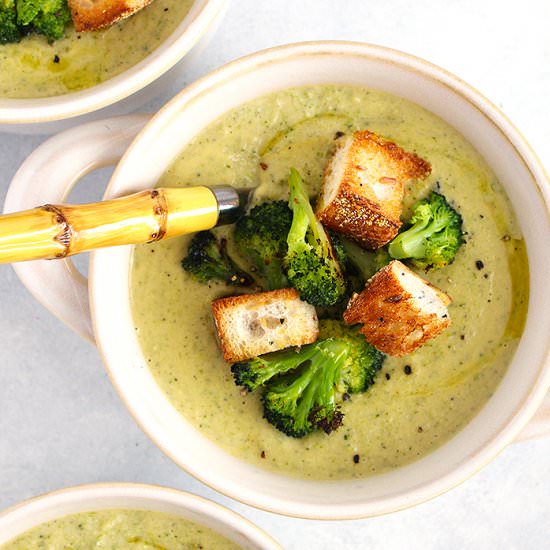 Vegan Broccoli Cheddar Soup