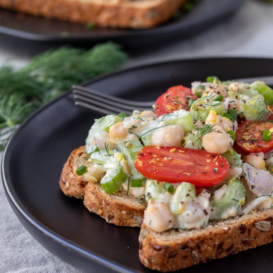 Vegan Chickpea Salad With Dill
