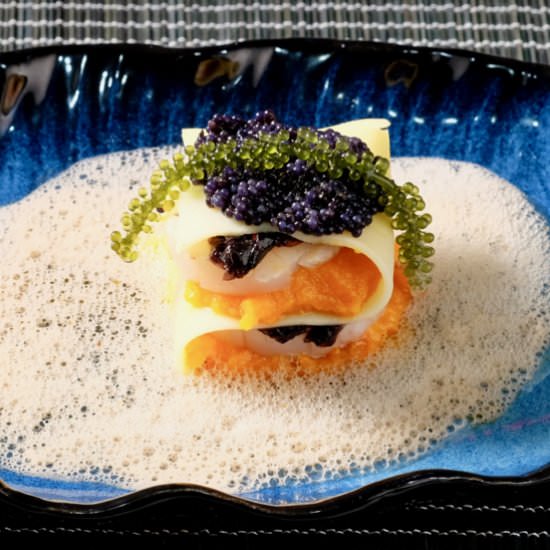 Lasagna noodle with scallop