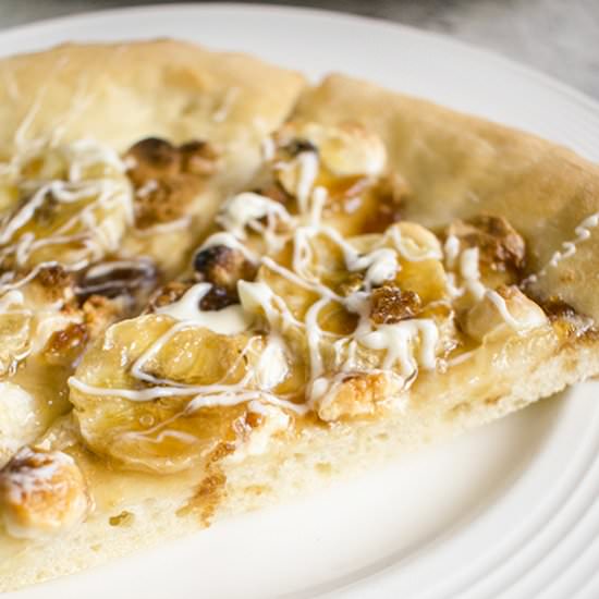 Dessert Pizza with Bananas