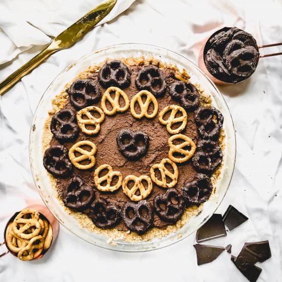 Chocolate Covered Pretzel Pie