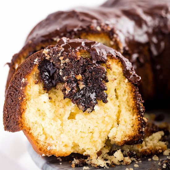 Vanilla Bundt w/ Gooey Chocolate Cake
